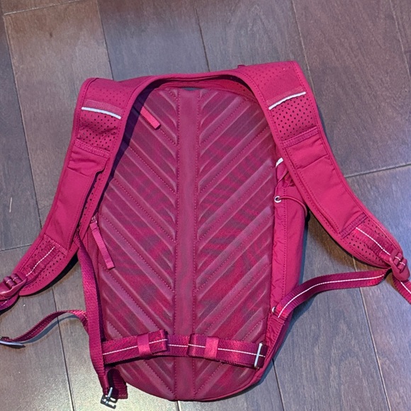 lululemon athletica hot pink run all day Backpack - Picture 4 of 12